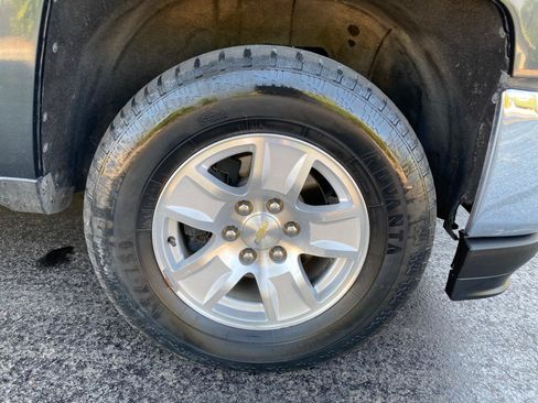Used 2018 Chevrolet Silverado 1500 LT AWD/4WD image 15