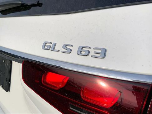 Used 2025 Mercedes-Benz GLS 63 AMG 4MATIC image 31