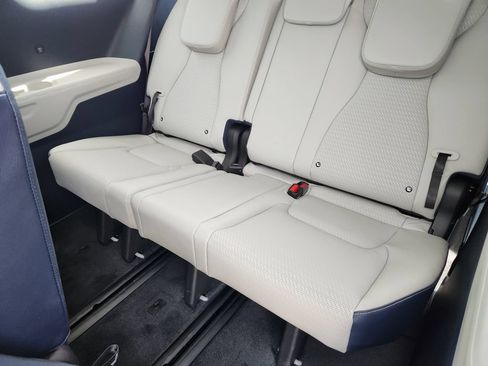New 2026 Kia Carnival SX Prestige FWD image 10