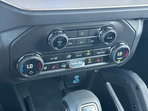 New 2025 Ford Bronco Outer Banks w/ Sasquatch Package image 22