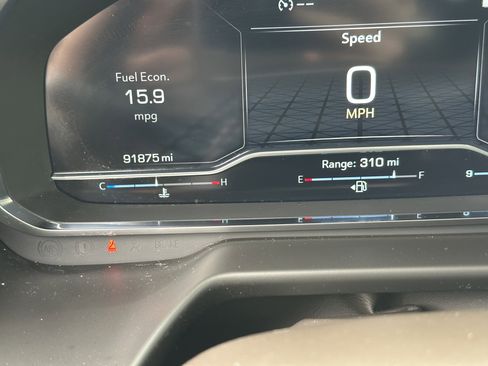 Used 2022 GMC Yukon SLT image 16