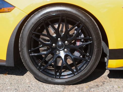 Used 2022 Ford Mustang GT Premium w/ GT Performance Package RWD image 40