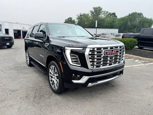 Used 2026 GMC Yukon Denali AWD/4WD image 9