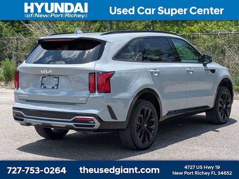 Used 2023 Kia Sorento SX AWD/4WD image 5
