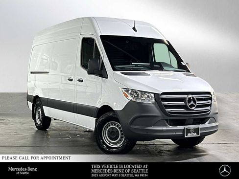 Used 2025 Mercedes-Benz Sprinter 2500 image 1