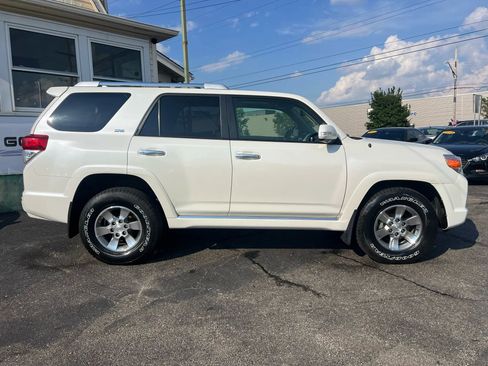 Used 2013 Toyota 4Runner SR5 image 6