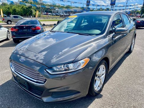 Used 2016 Ford Fusion SE FWD image 5