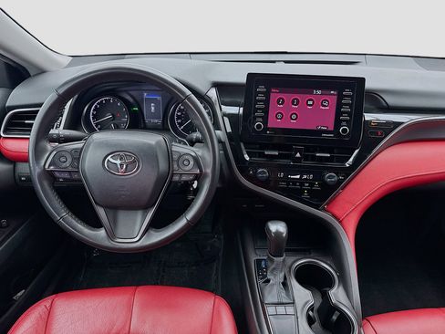 Used 2024 Toyota Camry SE w/ Blackout Package (TMS) image 14