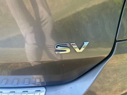 Used 2017 Nissan Rogue SV w/ SV Family Package FWD image 9