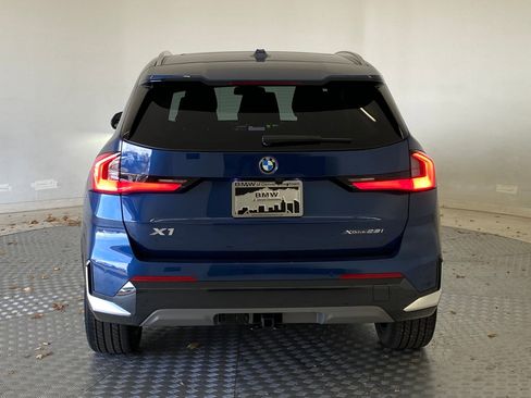 Used 2025 BMW X1 xDrive28i w/ Premium Package image 9