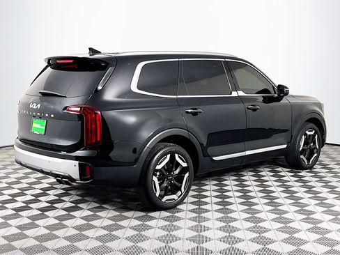 Used 2023 Kia Telluride S image 10