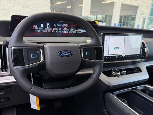 New 2026 Ford Expedition Active RWD image 43