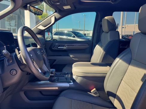 Used 2023 Chevrolet Silverado 1500 ZR2 w/ Technology Package image 22