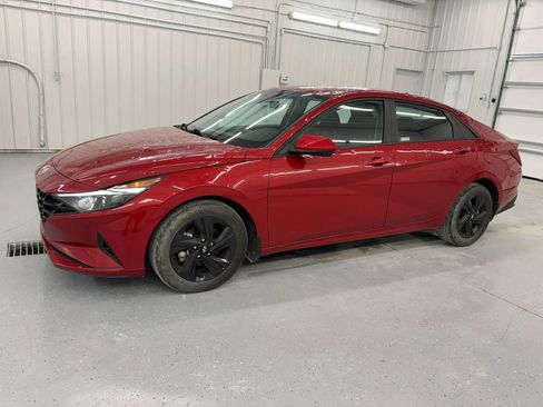 Used 2023 Hyundai Elantra SEL FWD image 14