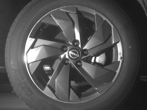 Used 2025 Nissan Rogue SV image 13