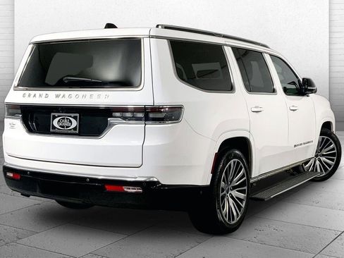 Used 2025 Jeep Grand Wagoneer 4WD image 13