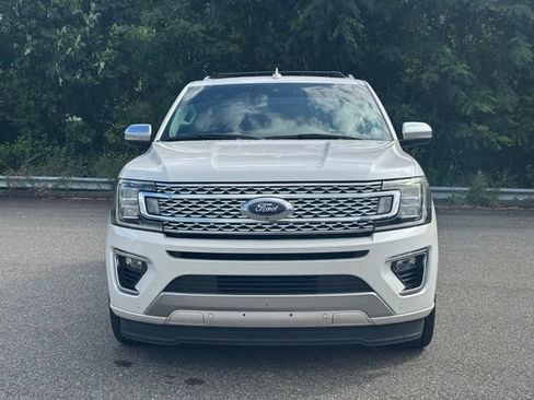 Used 2019 Ford Expedition Platinum RWD image 2