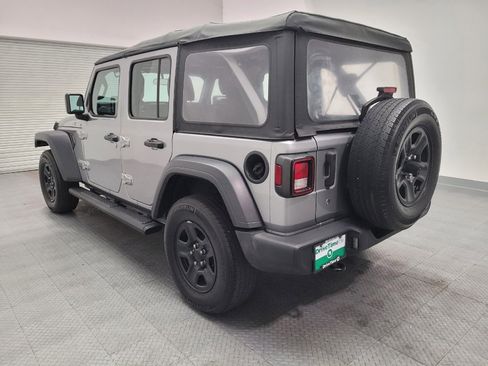 Used 2018 Jeep Wrangler Unlimited Sport AWD/4WD image 5