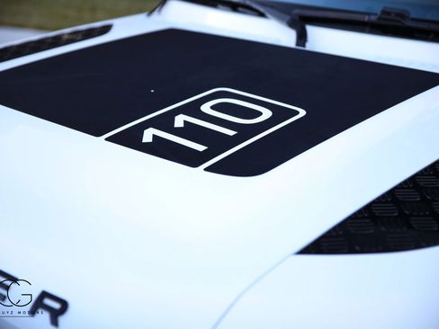 Used 2021 Land Rover Defender 110 SE image 32