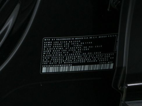 Used 2023 Volkswagen Tiguan SE R-Line FWD image 35