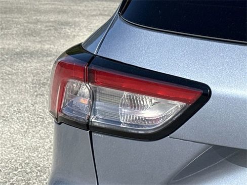 Certified 2022 Ford Escape SE image 10