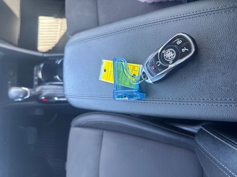 Used 2022 Buick Encore GX Select FWD image 29