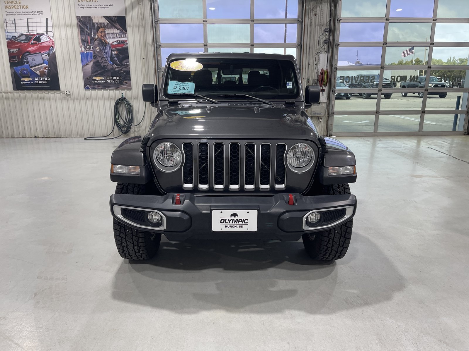 Used 2021 Jeep Gladiator Overland w/ Popular Equipment Package AWD/4WD image 3