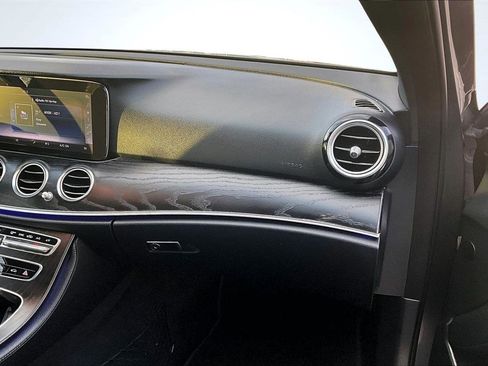 Used 2018 Mercedes-Benz E 300 4MATIC w/ Premium 1 Package image 26