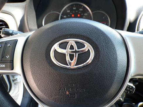 Used 2014 Toyota Yaris LE FWD image 29