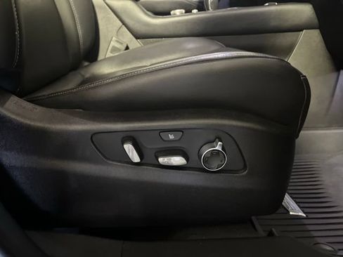 Used 2019 Cadillac XT4 Premium Luxury FWD image 20