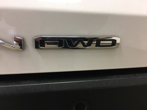 Used 2025 GMC Terrain Elevation AWD/4WD image 12