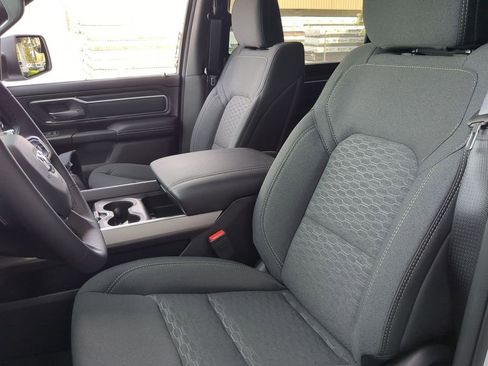 New 2026 RAM 1500 4x4 Crew Cab image 6