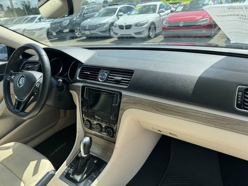 Used 2017 Volkswagen Passat 1.8T SEL Premium FWD image 37