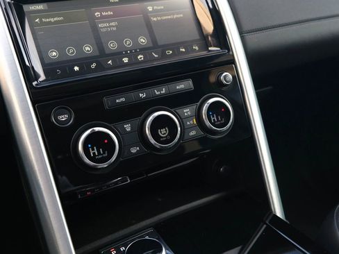 Used 2019 Land Rover Discovery HSE image 39