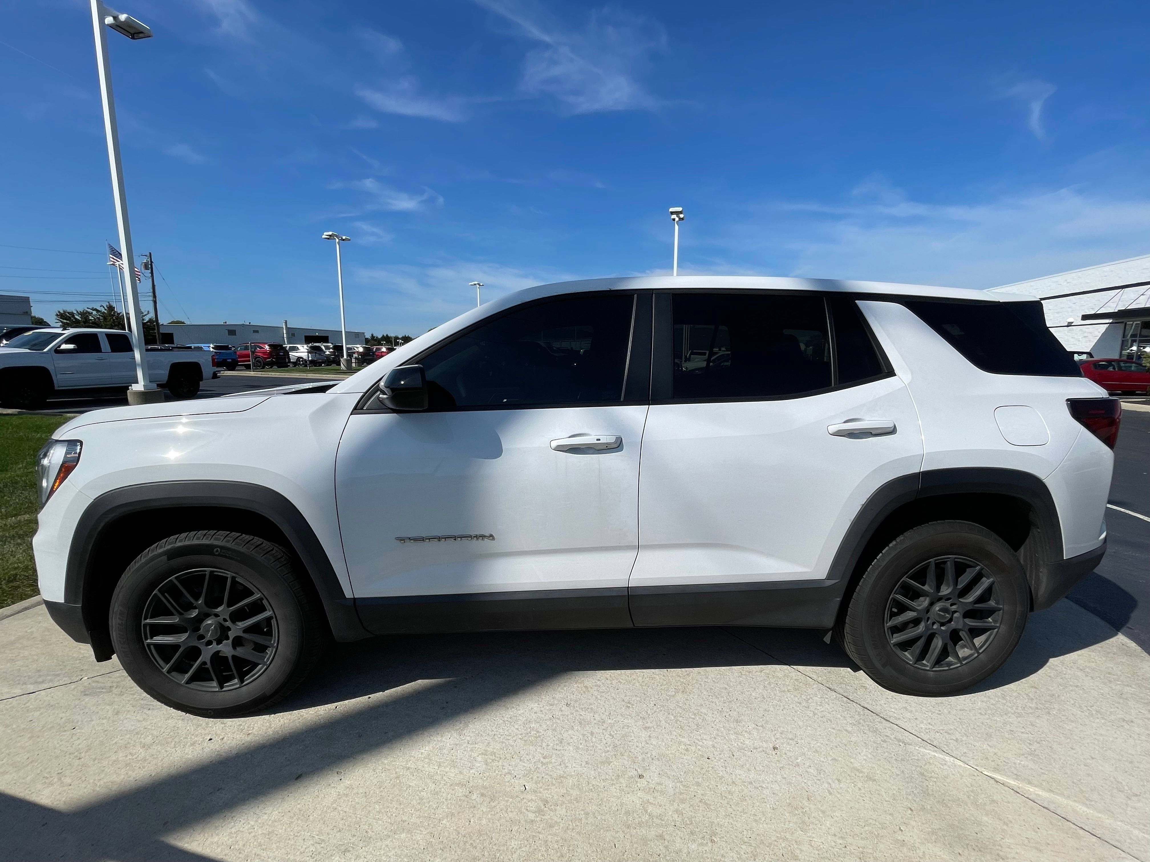 Used 2026 GMC Terrain Elevation AWD/4WD image 4