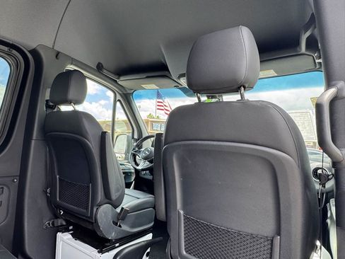 Used 2025 Mercedes-Benz Sprinter 2500 image 21