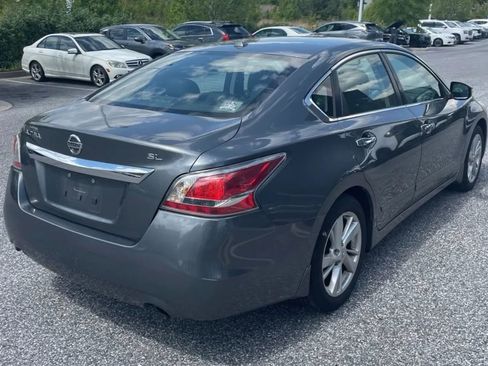 Used 2015 Nissan Altima 2.5 SL w/ Technology Package FWD image 3