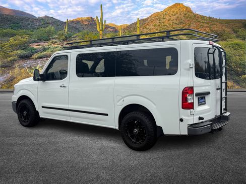 Used 2021 Nissan NV 3500 SL image 7