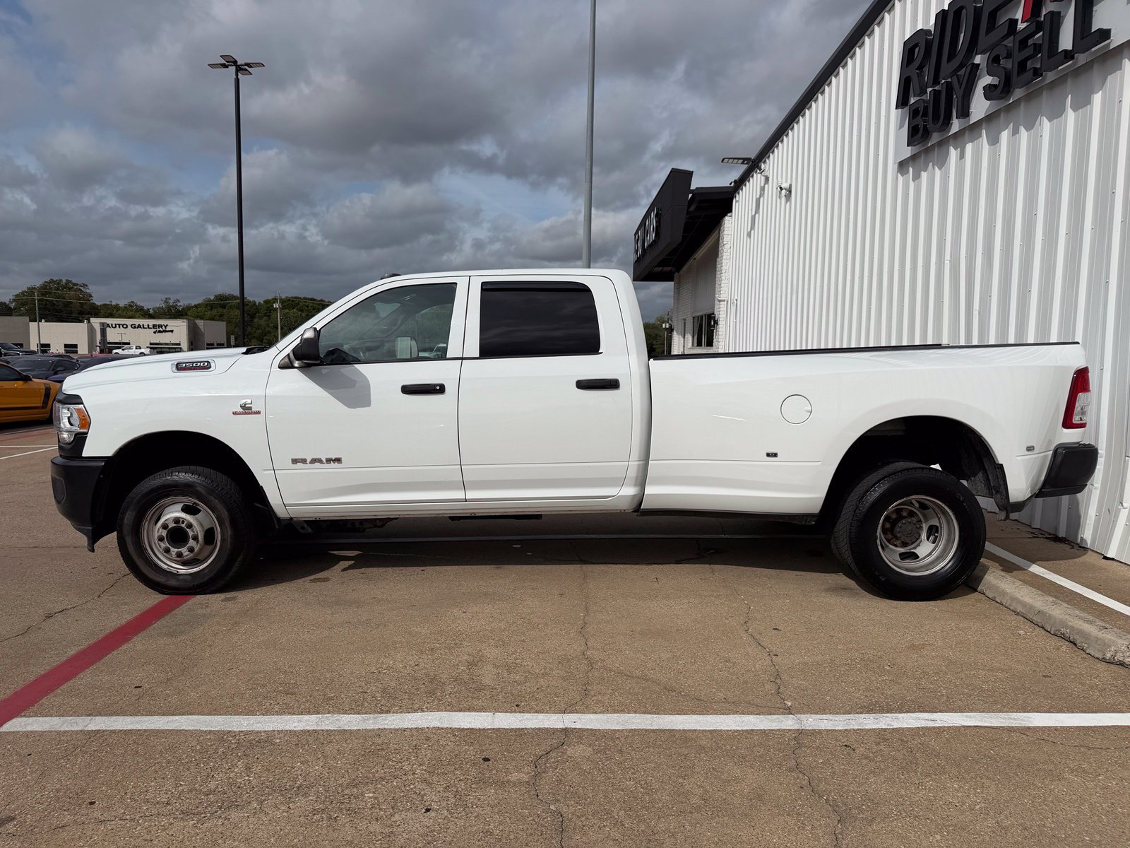 Used 2022 RAM 3500 Tradesman AWD/4WD image 3