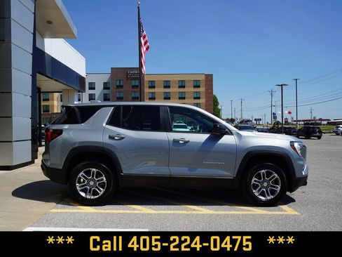 Used 2026 GMC Terrain Elevation FWD image 9