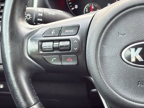 Used 2018 Kia Sorento FWD image 22