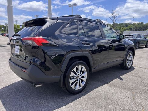 Used 2025 Toyota RAV4 XLE Premium w/ Weather Package FWD image 35