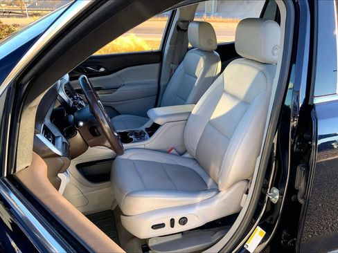 Certified 2021 GMC Acadia SLT image 7