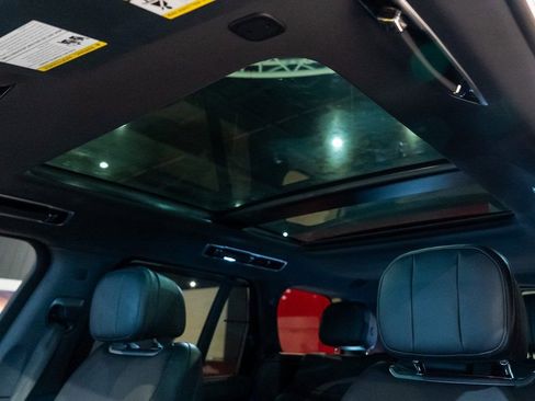 Used 2024 Land Rover Range Rover SE image 25