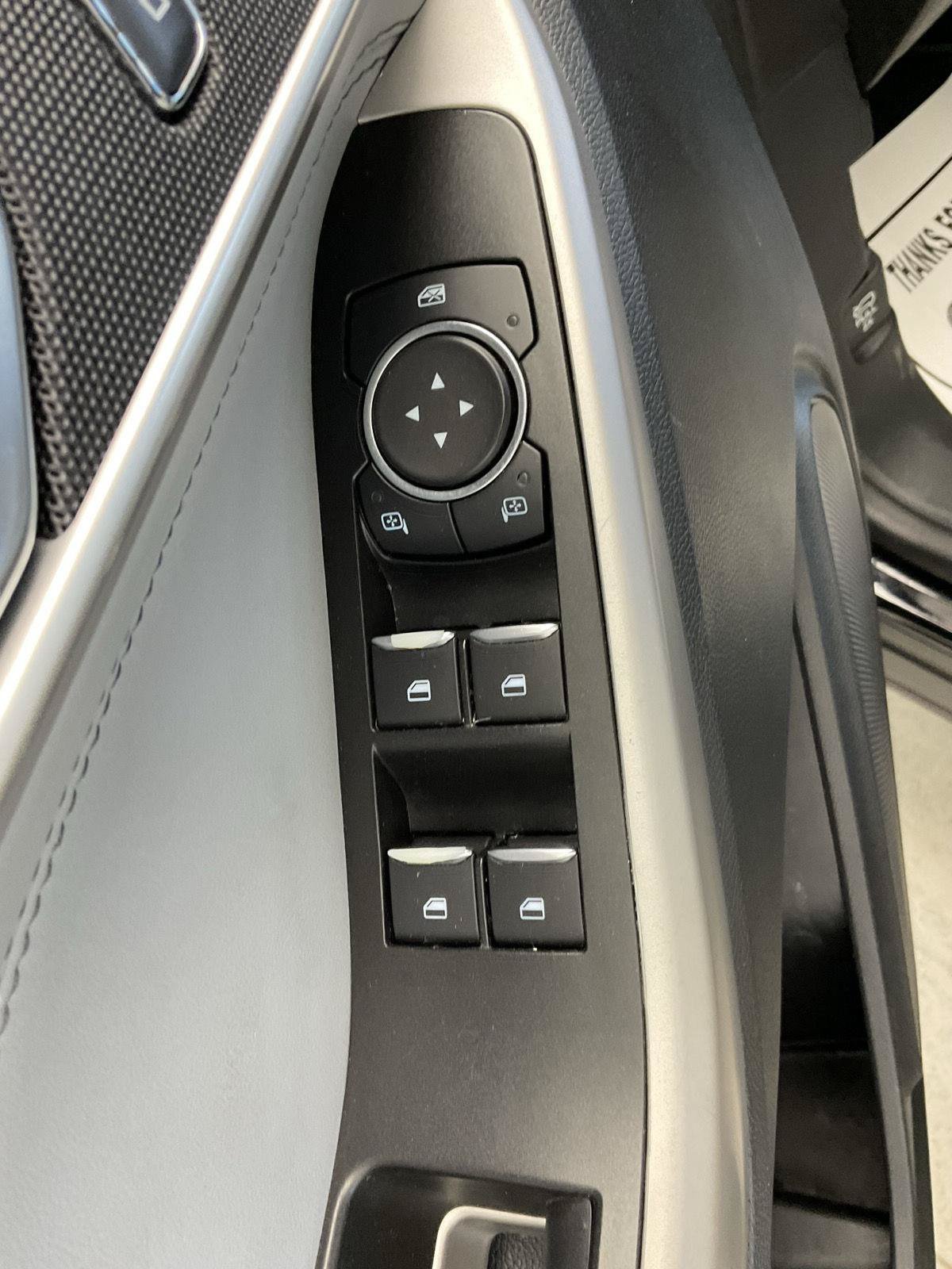 Used 2022 Ford Explorer XLT w/ Equipment Group 202A AWD/4WD image 22