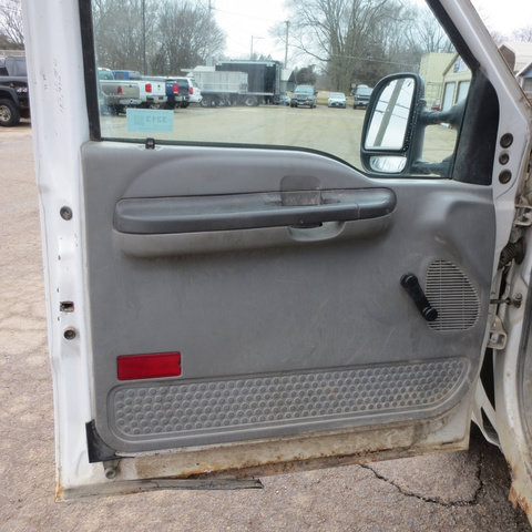 Used 2004 Ford F350 XL RWD image 13