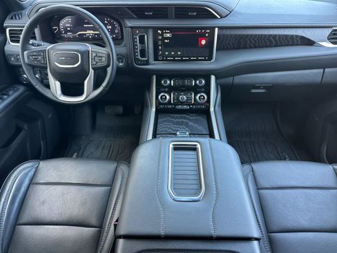 Used 2024 GMC Yukon Denali w/ Max Trailering Package AWD/4WD image 3