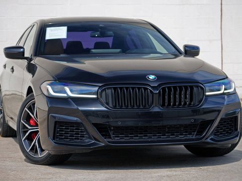 Used 2022 BMW 540i w/ M Sport Package RWD image 3