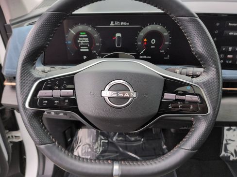 Used 2023 Nissan Ariya AWD/4WD image 12
