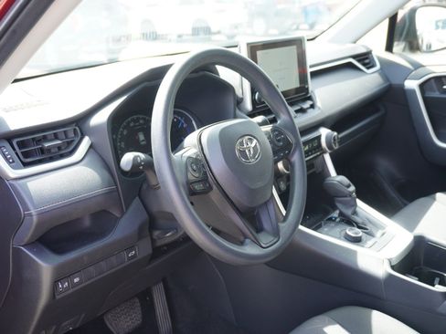 Used 2025 Toyota RAV4 XLE w/ Convenience Package AWD/4WD image 21